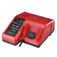 CHARGEUR MILWAUKEE M12-18C